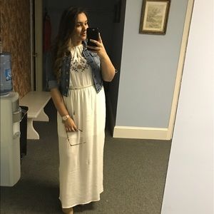 White Maxi Dress🌺